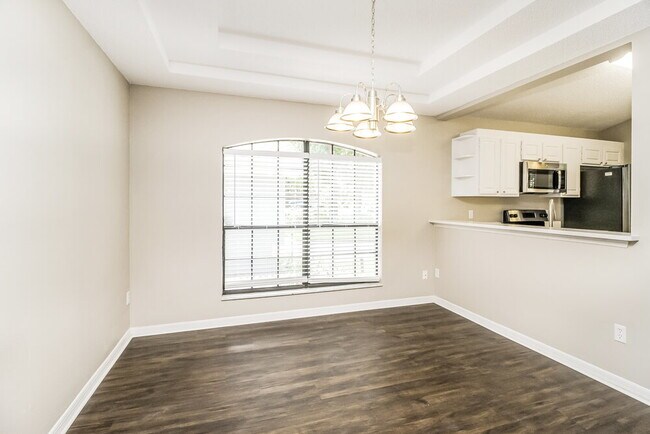 Building Photo - 1045 Piedmont Oaks Dr