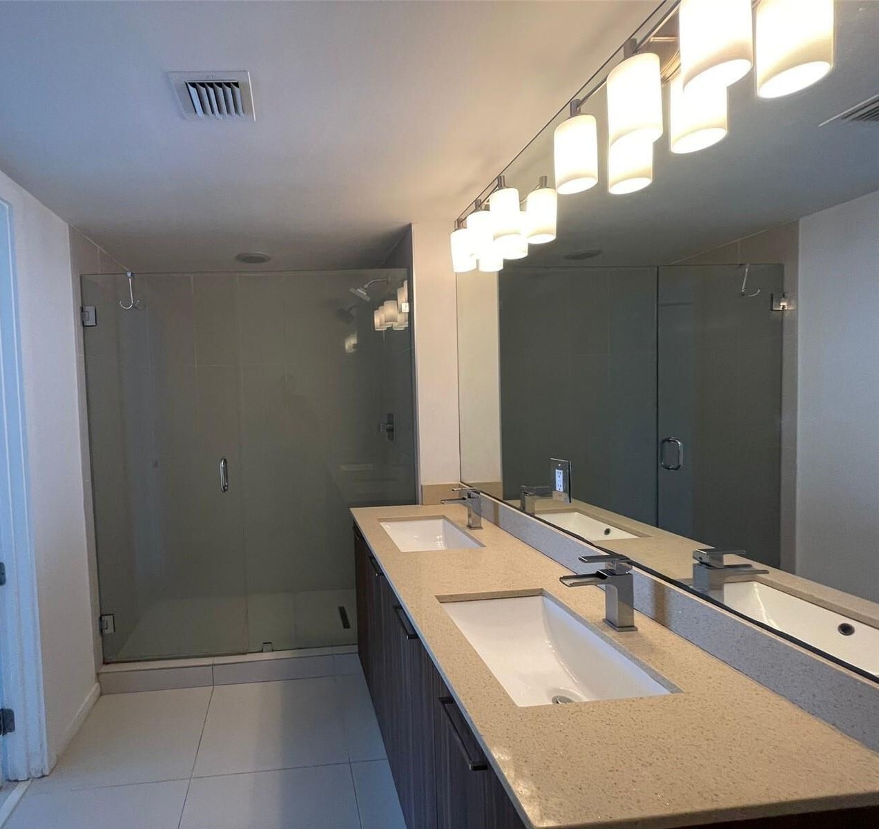 Building Photo - 5168 NW 84th Ave