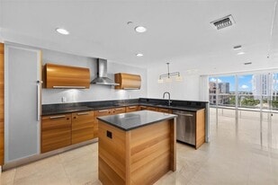 Building Photo - 2950 NE 188th St