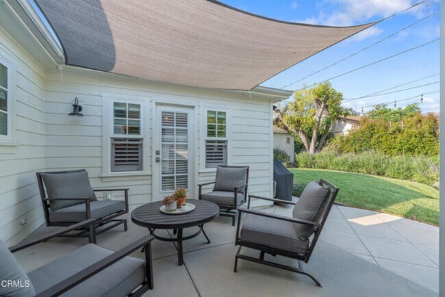 Building Photo - CHARMING 3BR + 2BA HOUSE IN MONROVIA!