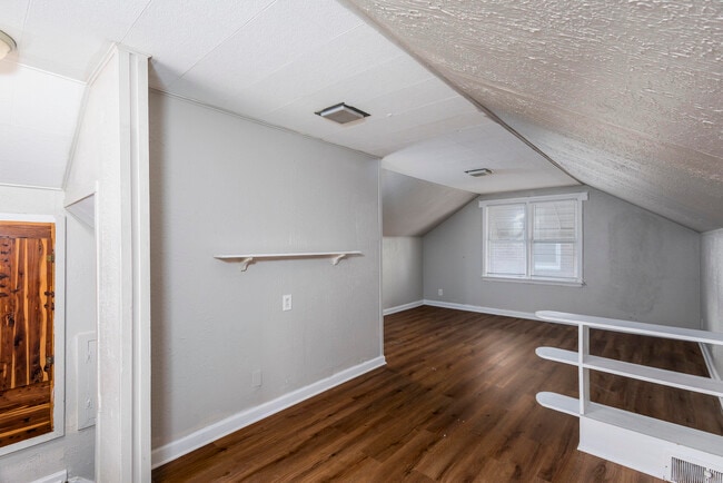 Building Photo - 10724 McKinney St