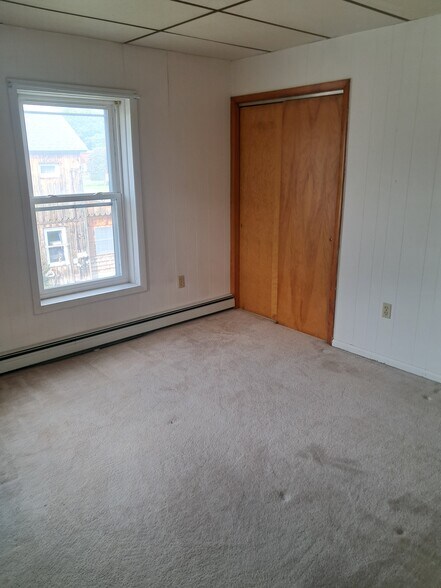 Building Photo - 253 Hudson Ave