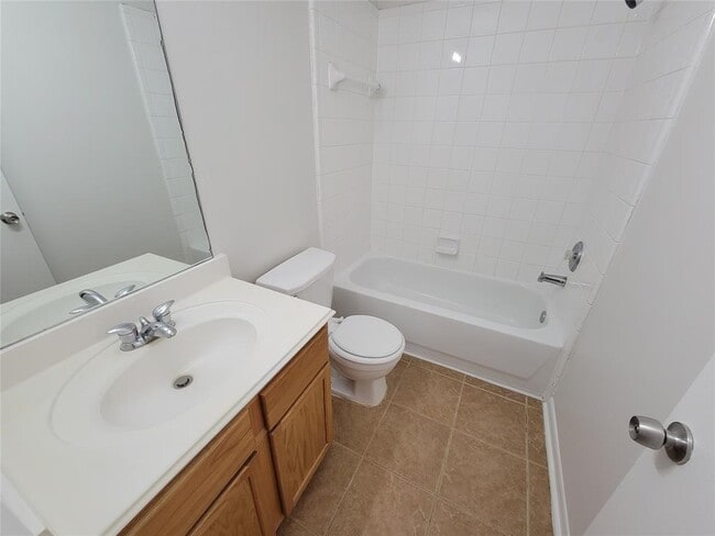 Building Photo - 19331 River Bottom Rd