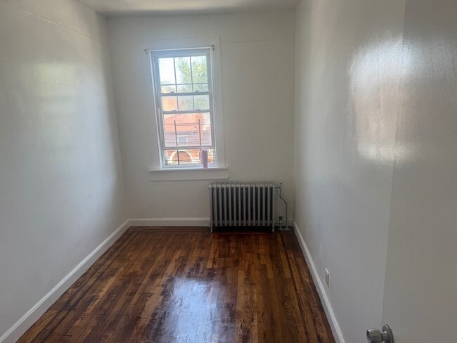 Building Photo - 10XX E 225th St
