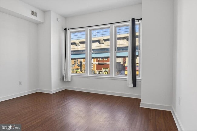 Building Photo - 6040 Market St