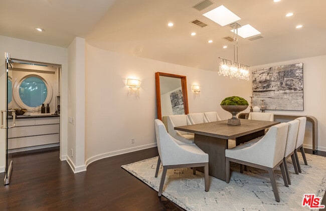 Building Photo - 851 Glenmont Ave