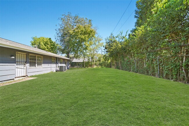 Building Photo - 5870 Reed Rd
