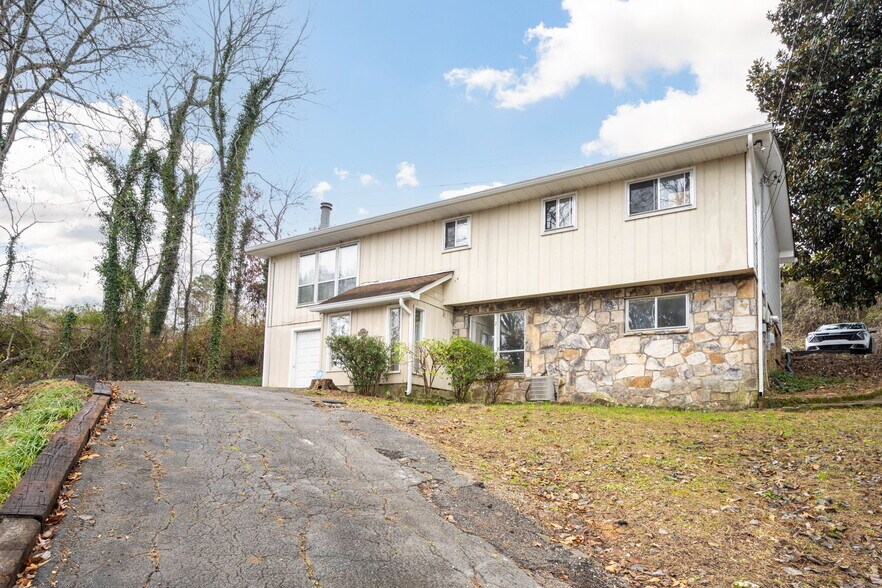 Primary Photo - 4115 Harbor Hills Rd