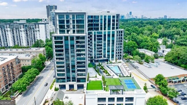 Building Photo - 2425 Peachtree Rd NE