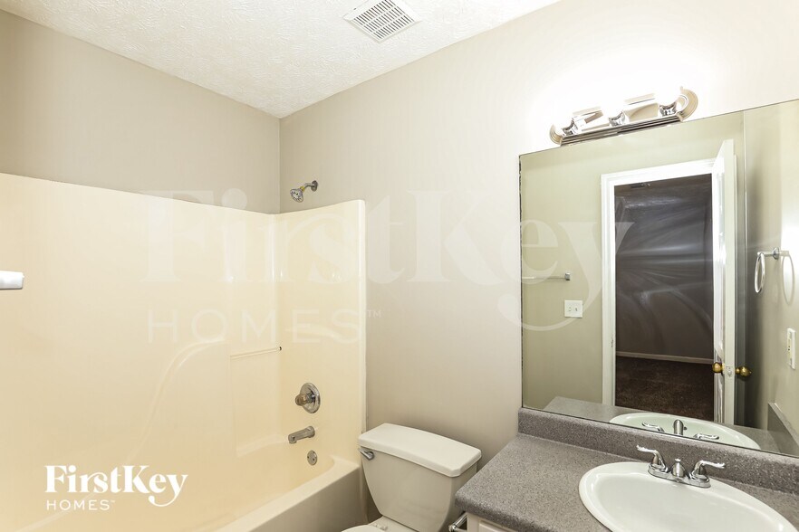 Building Photo - 161 Caldwell Dr