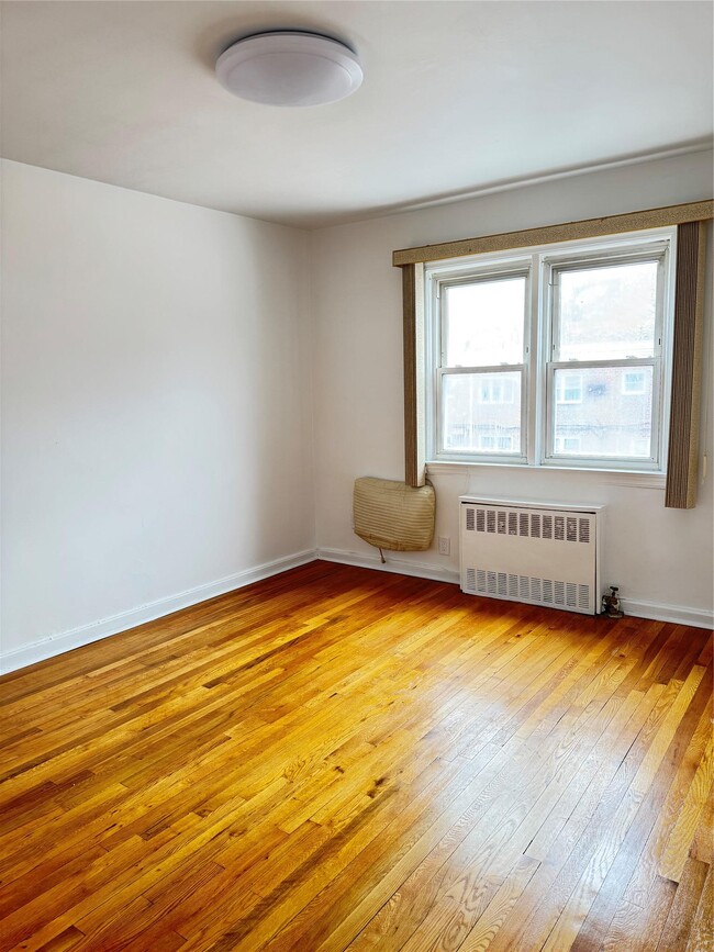 Building Photo - 150-12 78th Ave