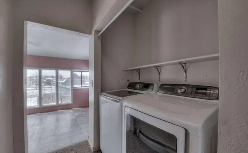 Building Photo - 540 Castello Ave