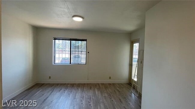 Building Photo - 1701 E Katie Ave