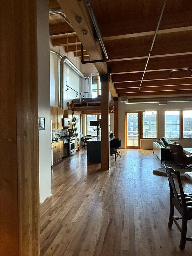 Building Photo - Full Service Executive Fully Furnished All Inclusive Architectural Penthouse Loft Downtown Denver