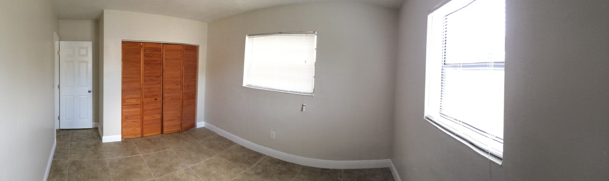 Building Photo - 20420 NW 25th Ct