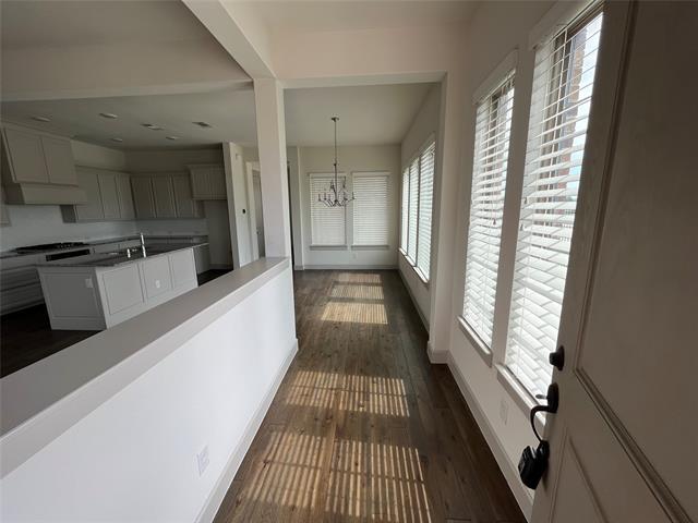 Building Photo - 7200 San Saba Dr
