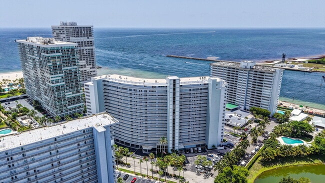 Building Photo - 2000 S Ocean Dr