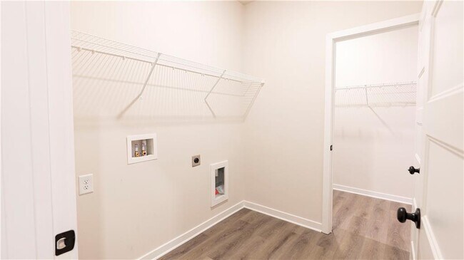 Building Photo - 38 Winding Rose Dr