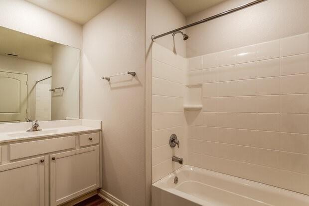 Building Photo - 25401 Cypress Bend Dr