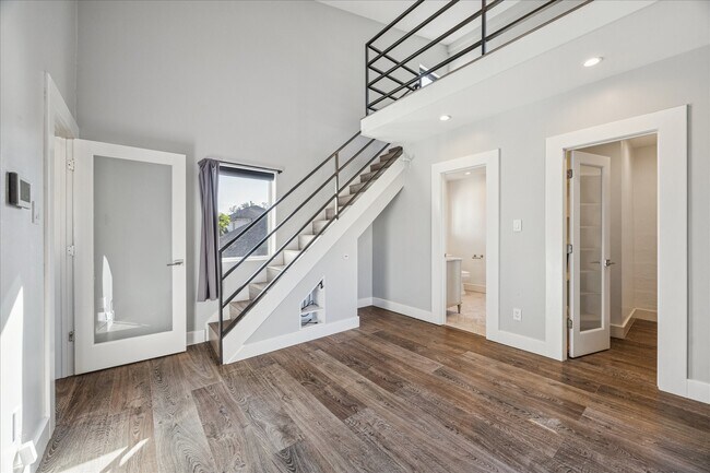 Building Photo - 1919 Missouri St