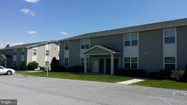 Building Photo - 2300 Vartan Ct