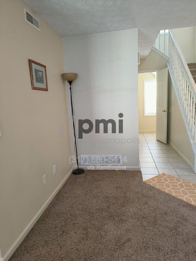 Building Photo - 2871 S Walnut Street Pike