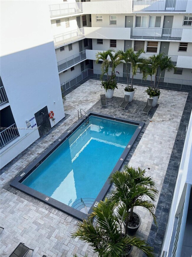 Building Photo - 1610 Lenox Ave