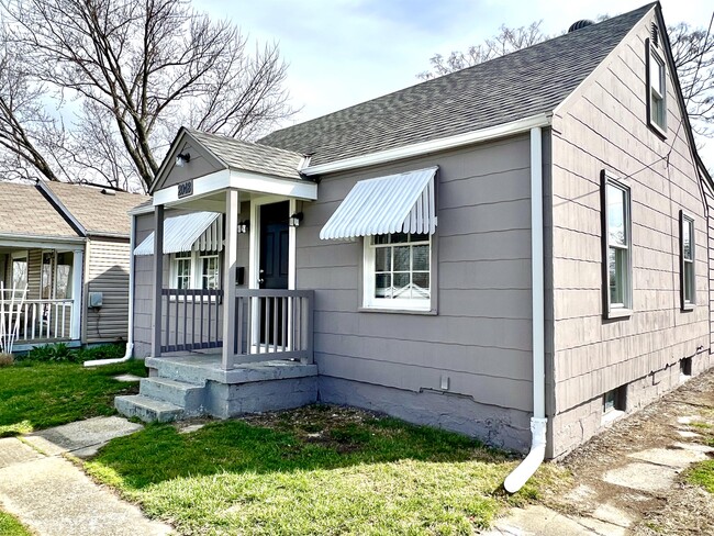 Building Photo - 2048 Parrish Ave
