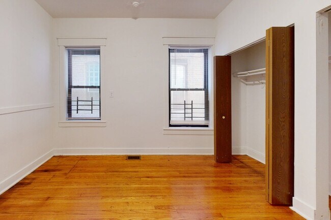 Floorplan - 5218-5220 S. Kimbark Avenue