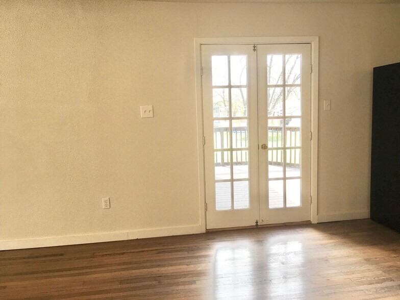 Dining room - 5131 Wildflower Dr