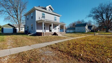 Building Photo - AVAILABLE NOW! Large 4 Bedroom Home For Re...