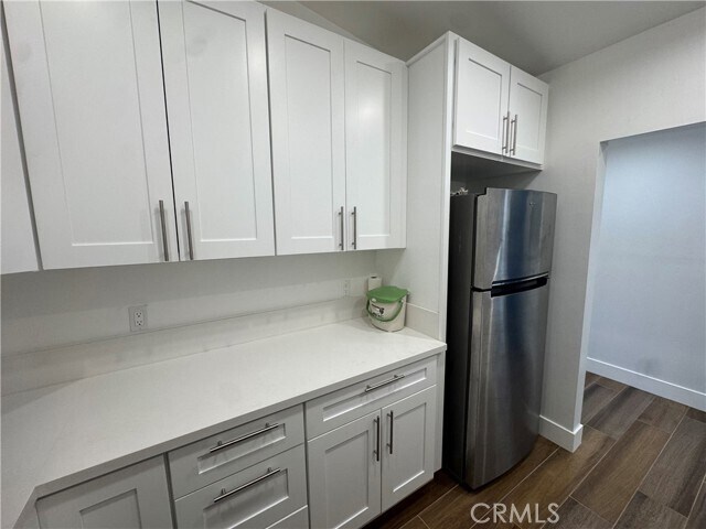 Building Photo - 6439 Graves Ave