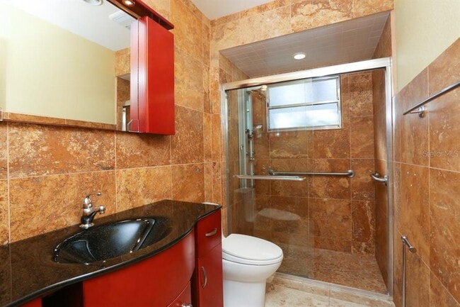 Building Photo - 4755 Village Garden Dr