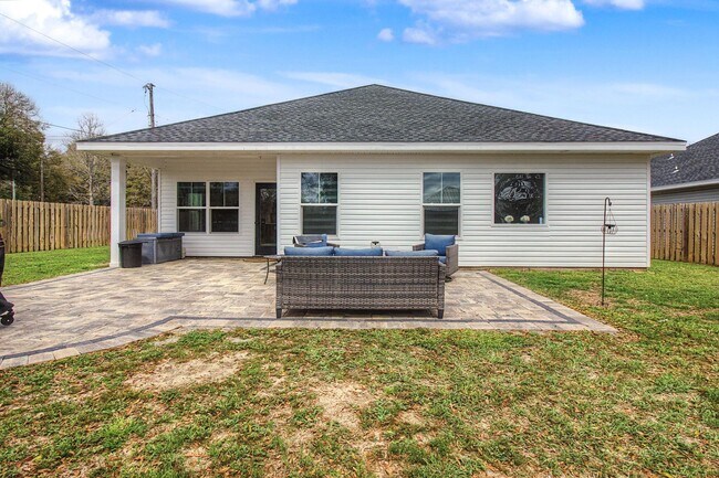 Building Photo - 197 W 1st Ave