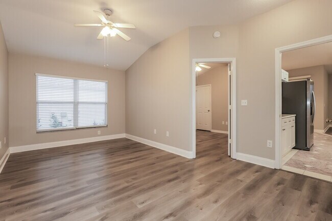 Building Photo - 907 Pyrite Ct