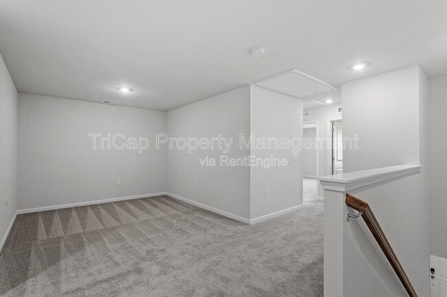 Building Photo - 1636 Singing Bird Trl