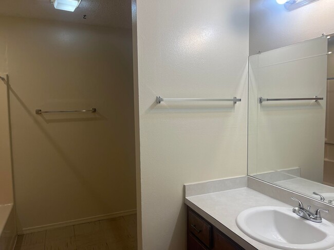 Building Photo - 311 N Joplin, Apt 1-7