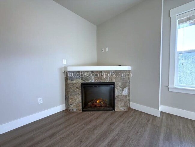 Building Photo - Modern Open Concept 3 Bedroom Home with Balcony and Attached Garage
