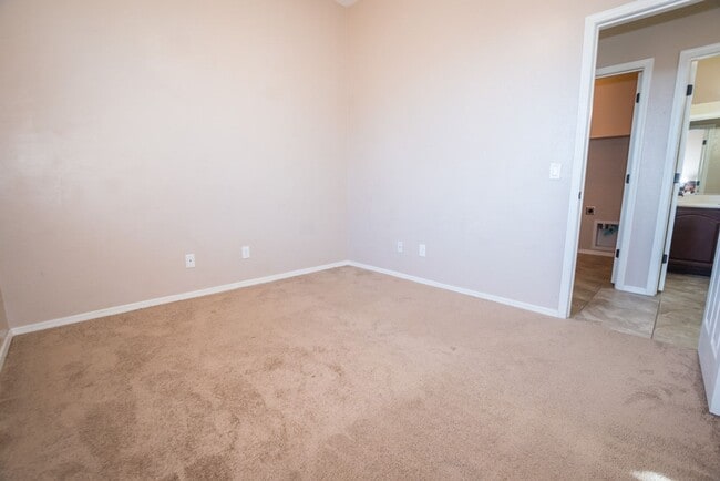 Building Photo - Beautiful Custom Home with 4 Bedrooms, 2 Bath, 3 Car Garage, Central A/C