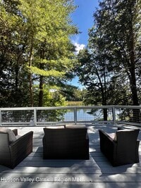 Building Photo - 1256 Lakeview Rd