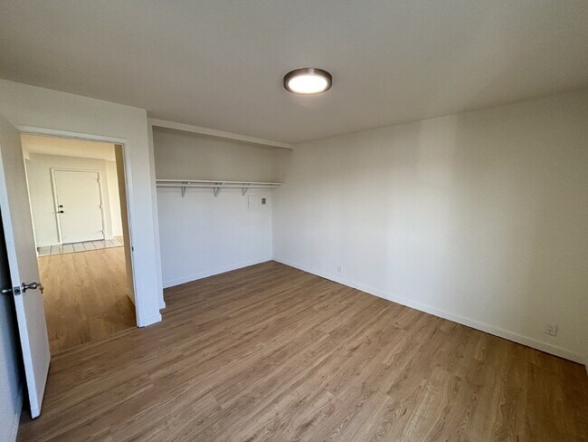 Building Photo - 1825 Harrison St