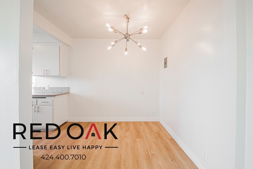 Building Photo - 1115 W 111th St