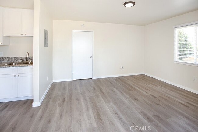 Building Photo - 10709 Sherman Pl