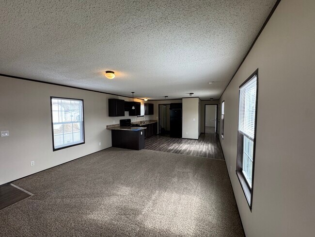 Building Photo - 32 Armstrong Ave