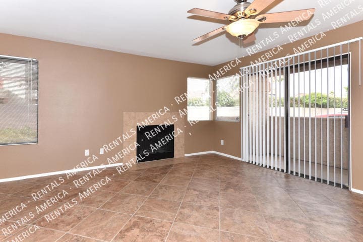 Building Photo - 10115 E Mountain View Rd