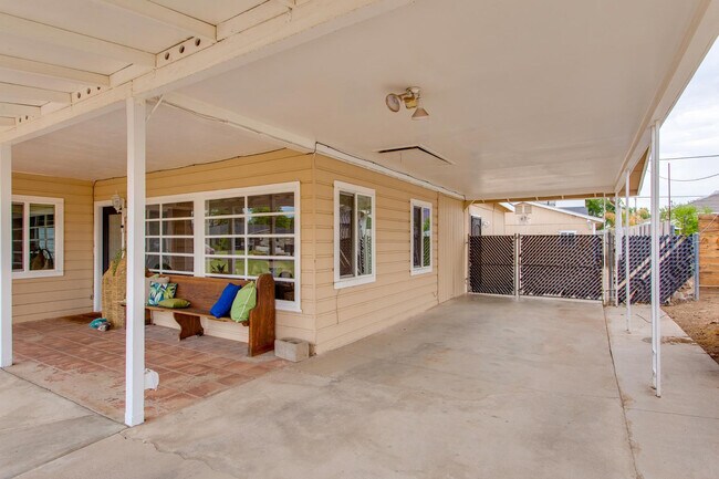 Building Photo - 510 E Belmont Ave