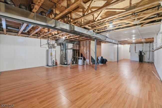 Building Photo - 5 Indian Field Dr