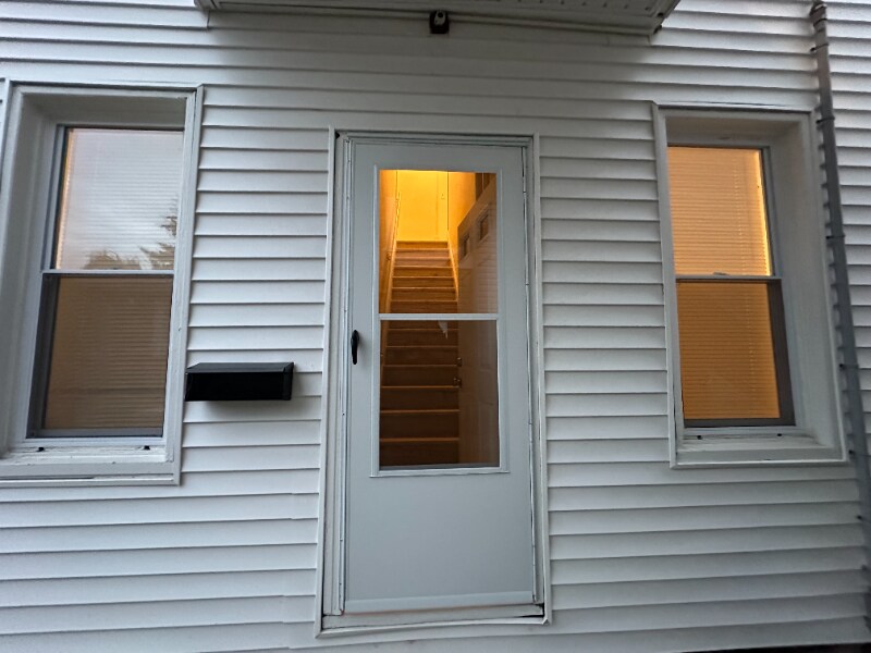 Building Photo - 381-383-383 S 3rd St