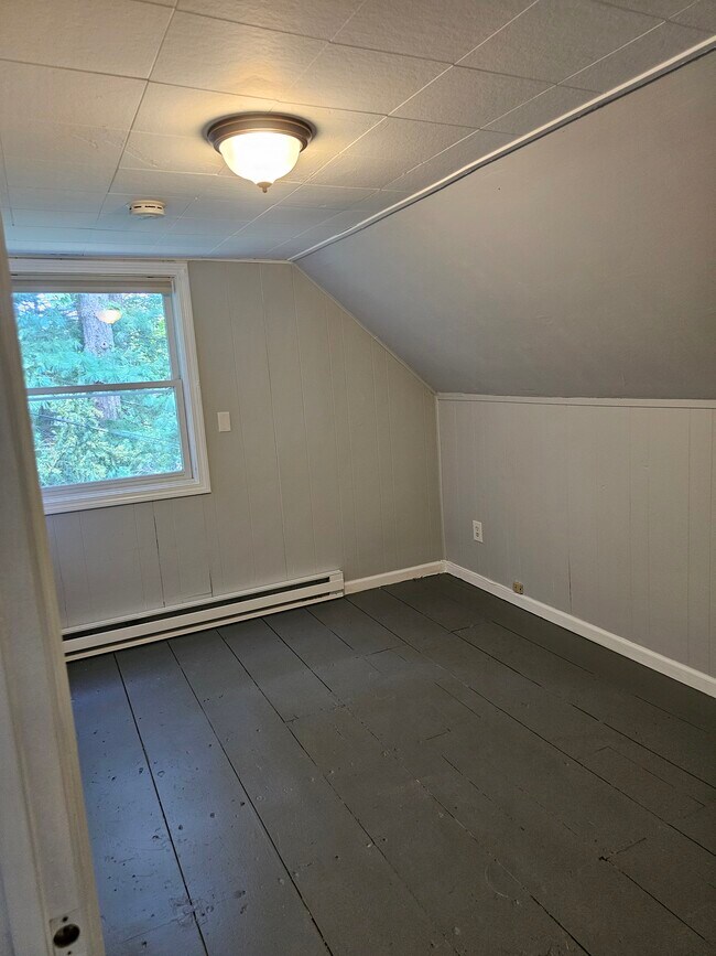 Building Photo - 205 Catlin Rd