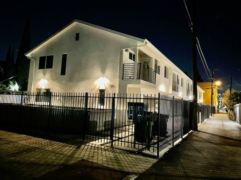 Building Photo - 1130 Browning Blvd